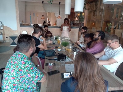 Letni program TABMED (Torun and Bydgoszcz Medical Summer Program) w Katedrze Chemii Organicznej, realizowany przez zagranicznych studentów kierunku farmacja . Kliknij, aby powiększyć zdjęcie.